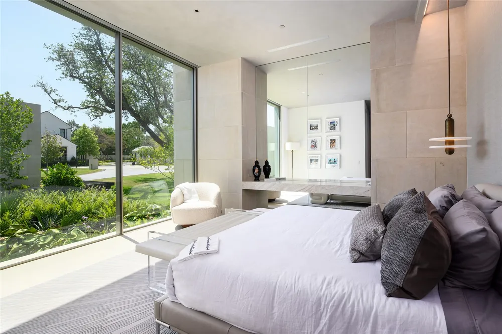 5547 Walnut Hill Lane Dallas, TX 75229
