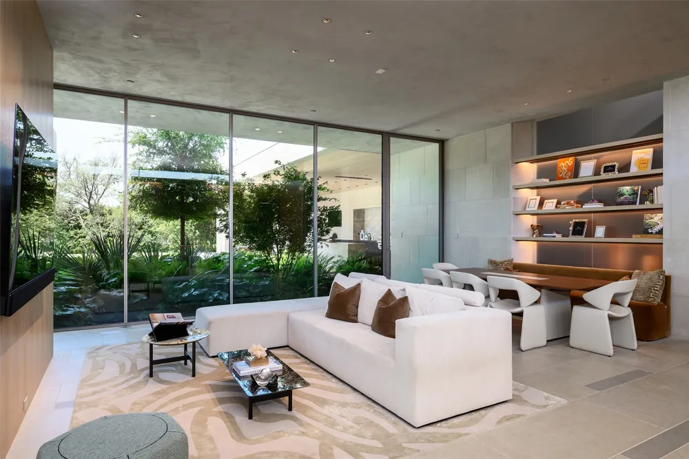 5547 Walnut Hill Lane Dallas, TX 75229