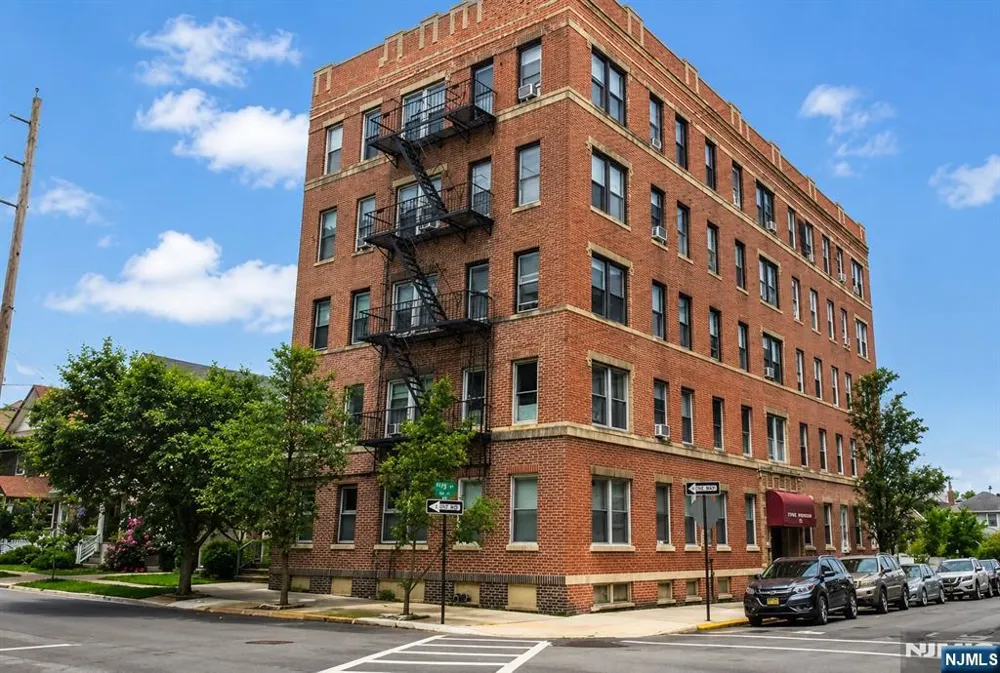 7812 Hudson Avenue E3 North Bergen, NJ 07047
