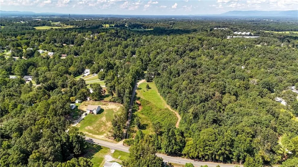 4382 Dews Pond Road SE Calhoun, GA 30701