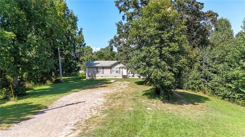 4382 Dews Pond Road SE Calhoun, GA 30701