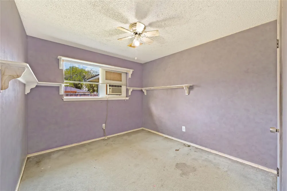 4811 25th Street Dickinson, TX 77539