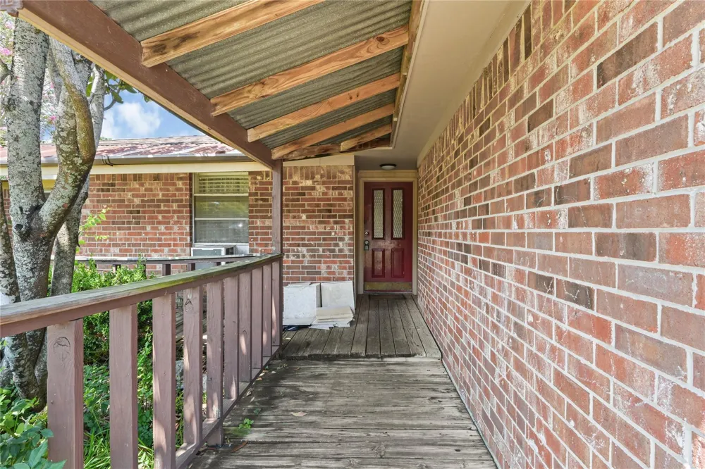 4811 25th Street Dickinson, TX 77539