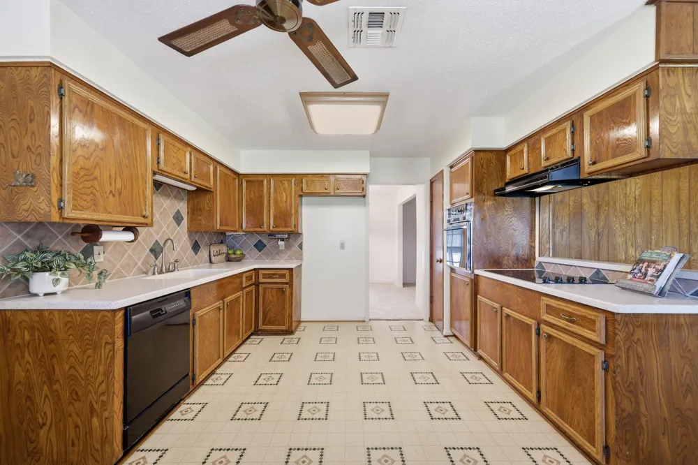 16111 Clarence Street Needville, TX 77461