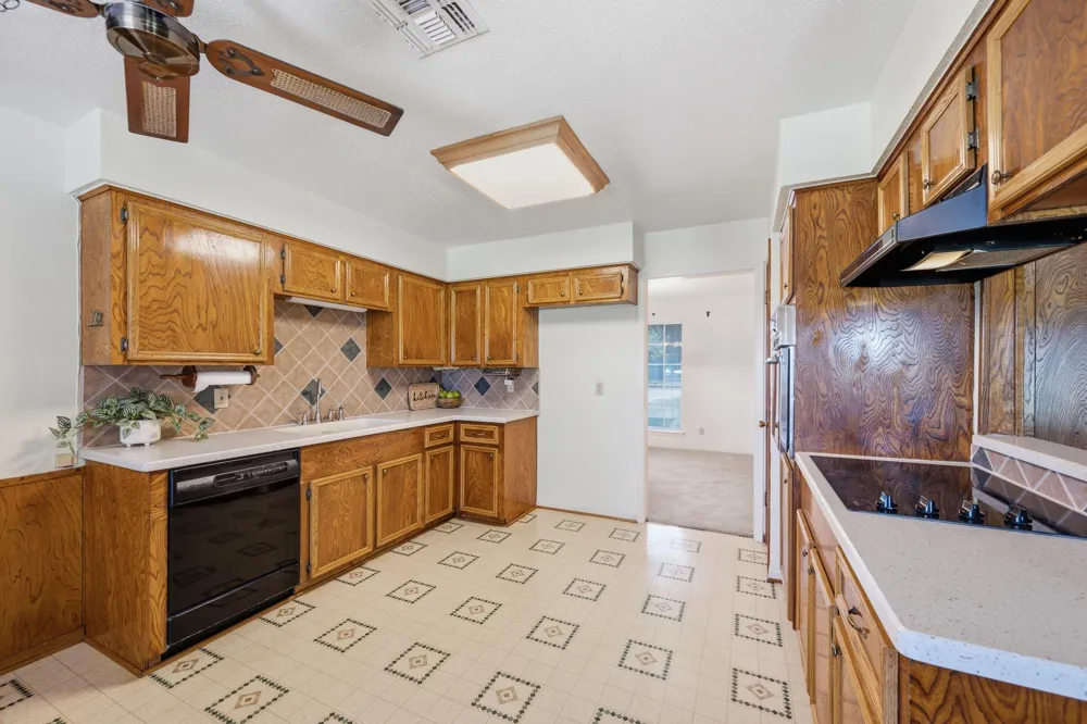16111 Clarence Street Needville, TX 77461
