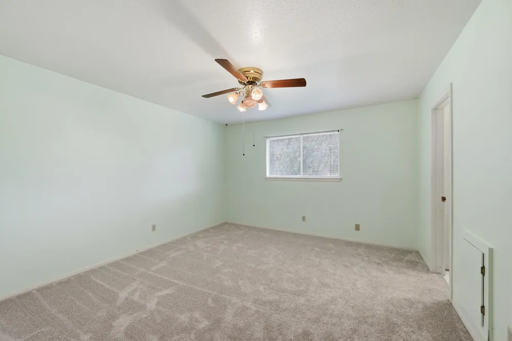 16111 Clarence Street Needville, TX 77461