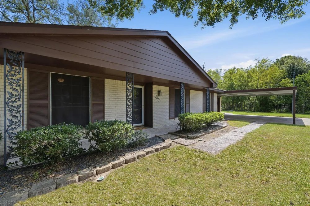 16111 Clarence Street Needville, TX 77461