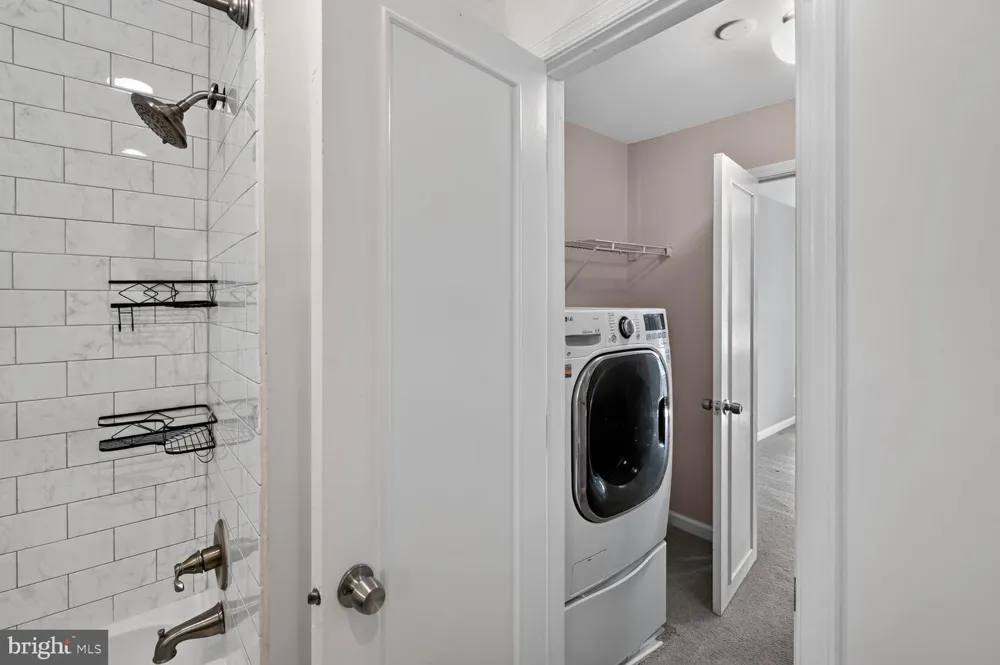 5905 NOBLESTOWN ROAD #F Springfield, VA 22152