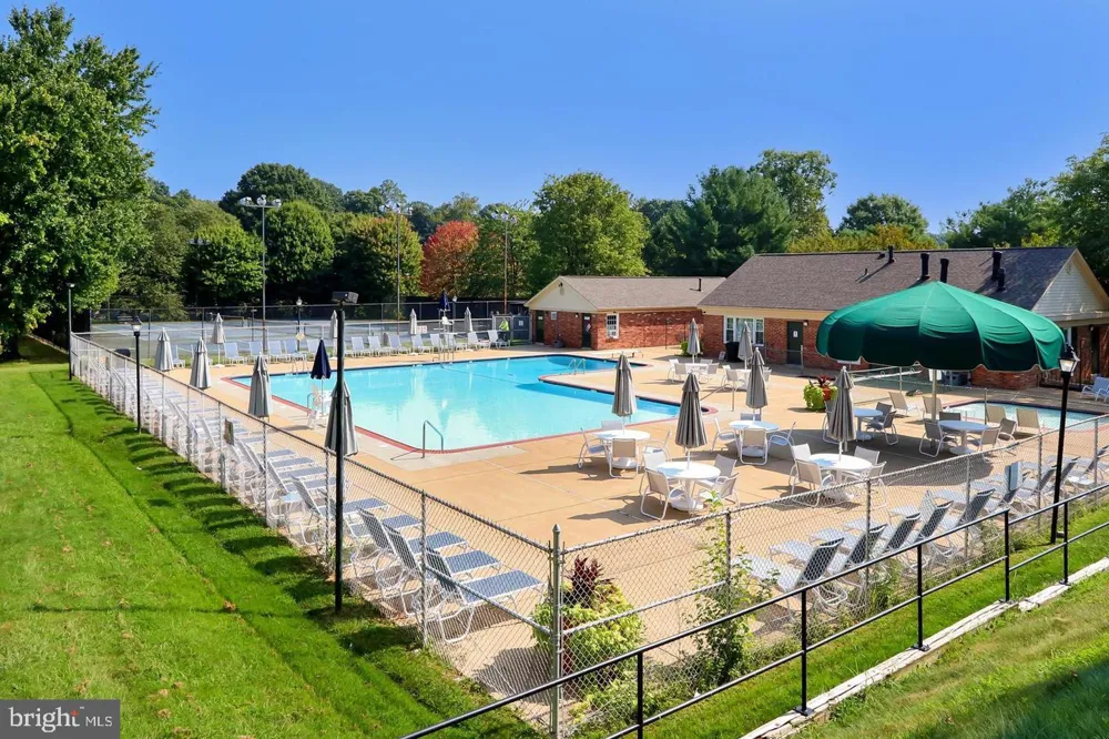 5905 NOBLESTOWN ROAD #F Springfield, VA 22152