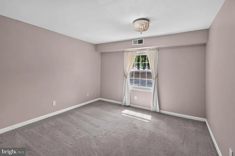 5905 NOBLESTOWN ROAD #F Springfield, VA 22152