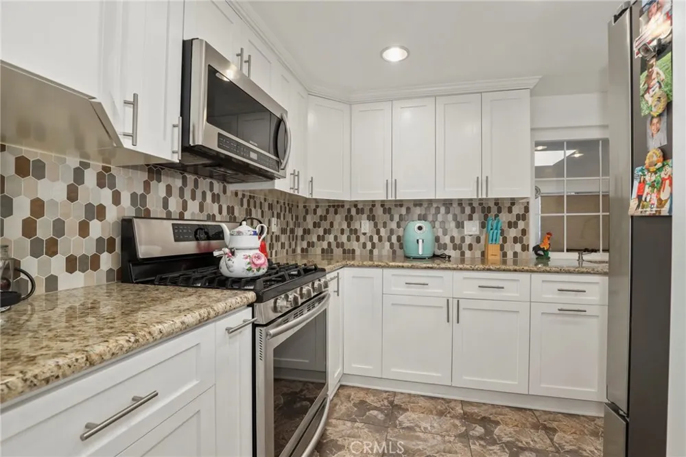 20604 Lemmer Street Chatsworth, CA 91311