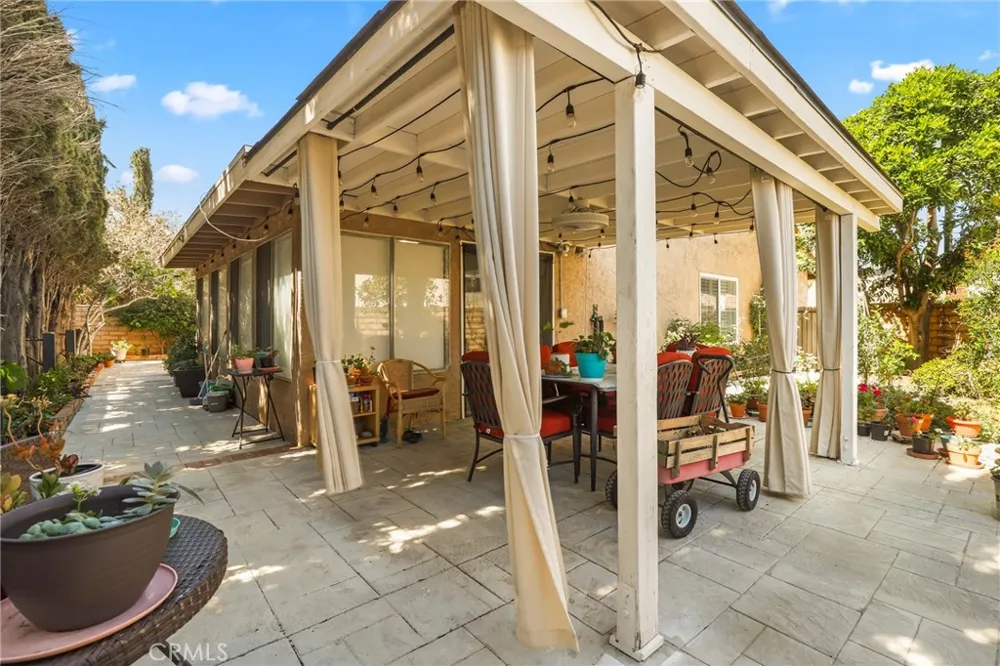 20604 Lemmer Street Chatsworth, CA 91311