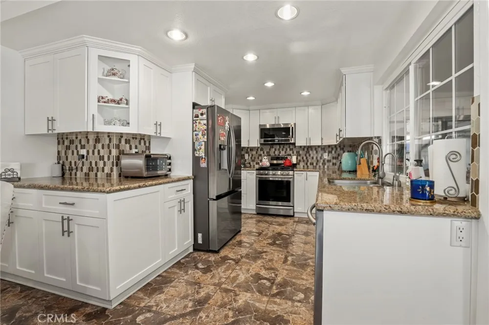 20604 Lemmer Street Chatsworth, CA 91311