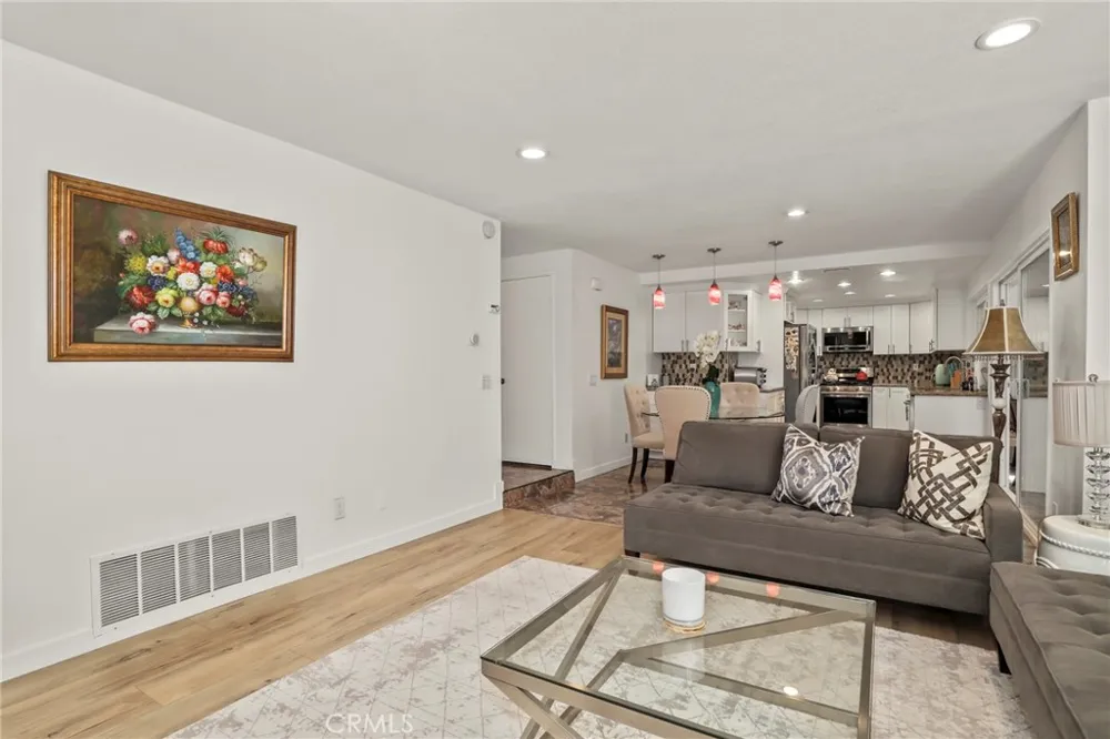 20604 Lemmer Street Chatsworth, CA 91311