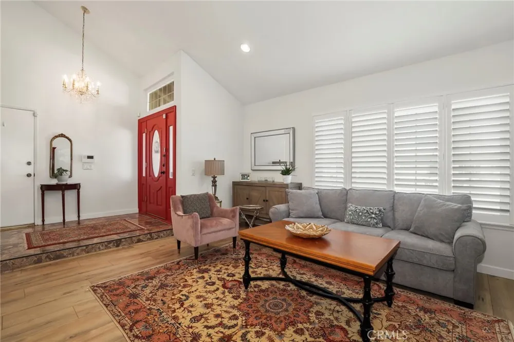 20604 Lemmer Street Chatsworth, CA 91311
