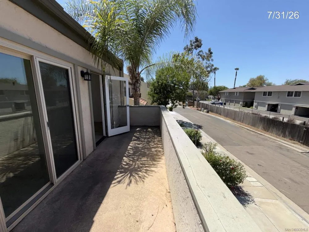 1527 Sunrise Shadow El Cajon, CA 92019