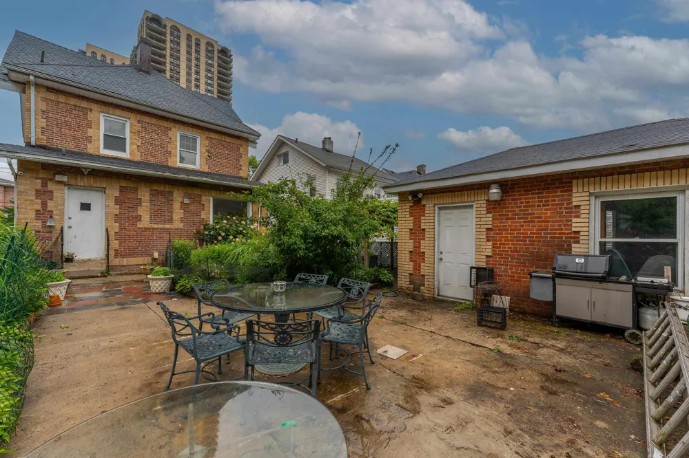 17 77TH ST North Bergen, NJ 07047