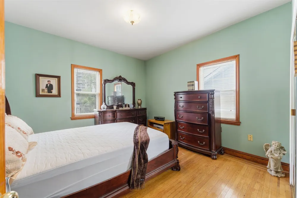 17 77TH ST North Bergen, NJ 07047