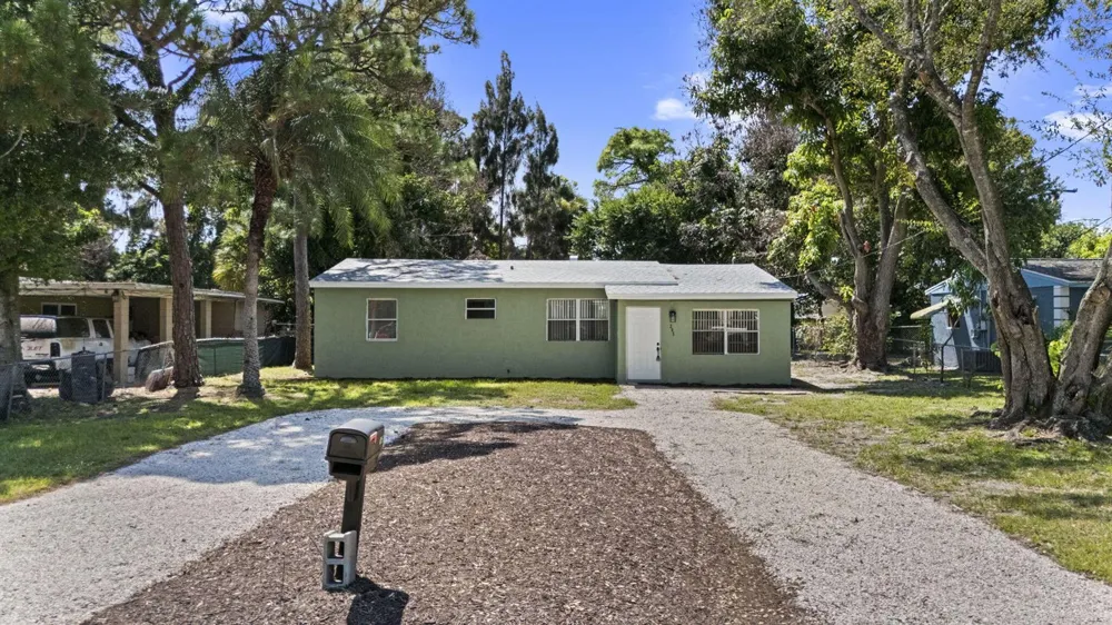 205 21st Street Fort Pierce, FL 34950