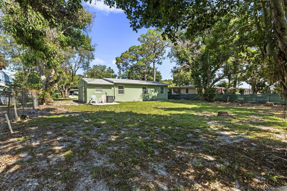 205 21st Street Fort Pierce, FL 34950