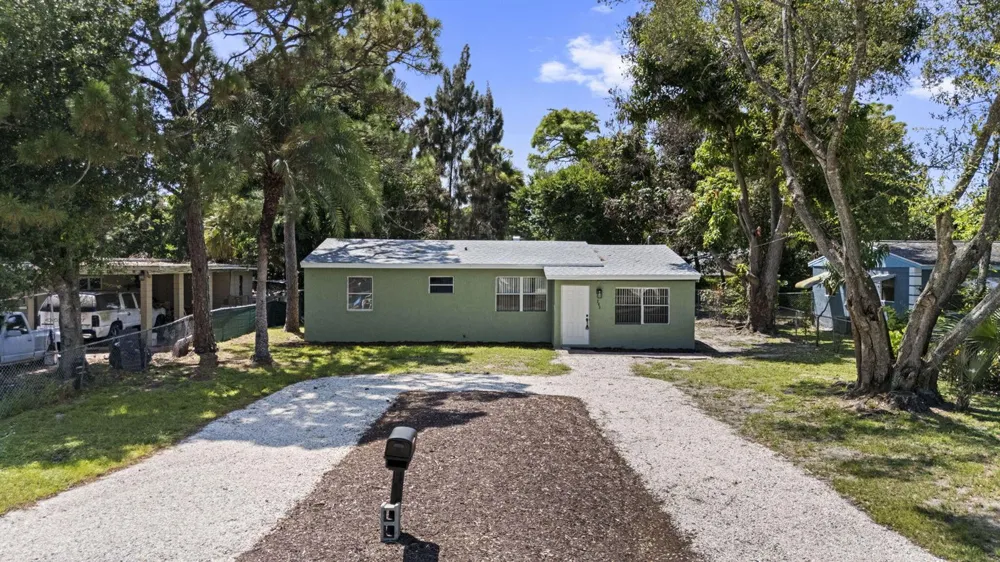 205 21st Street Fort Pierce, FL 34950