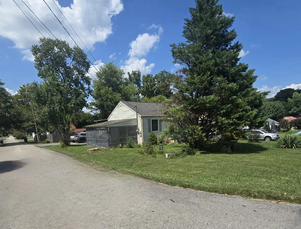1818 Figures Ave Columbia, TN 38401