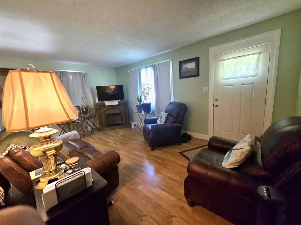 1818 Figures Ave Columbia, TN 38401