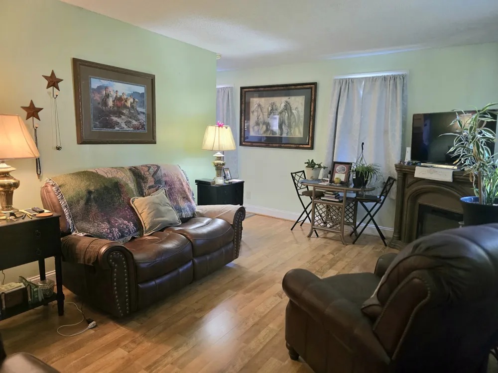 1818 Figures Ave Columbia, TN 38401