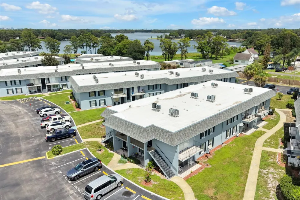 915 W OAK RIDGE ROAD #B Orlando, FL 32809