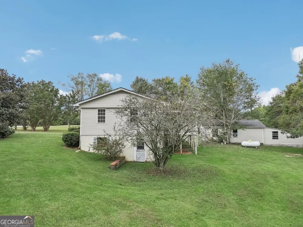 9782 Highway 166 Winston, GA 30187