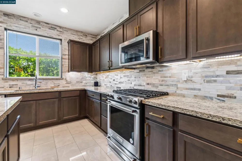 3002 Hickorynut st Antioch, CA 94509