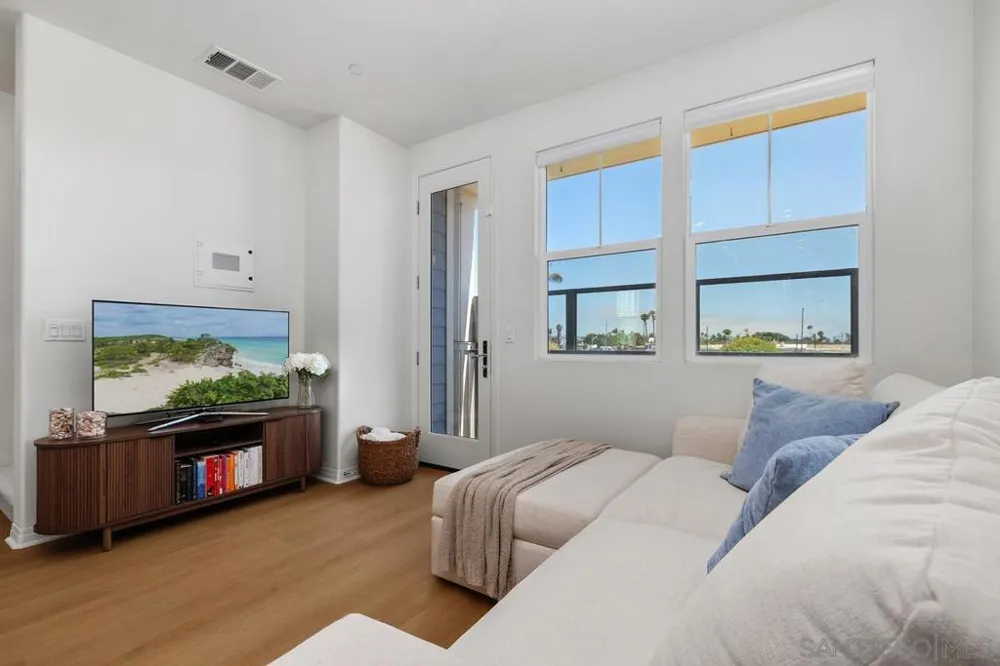 523 Sandpiper Way Imperial Beach, CA 91932