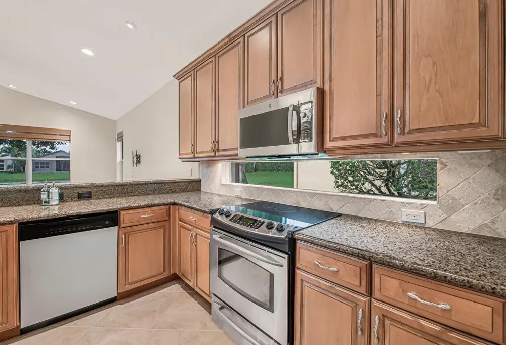 7911 Ferndale Bend Drive Lake Worth, FL 33467