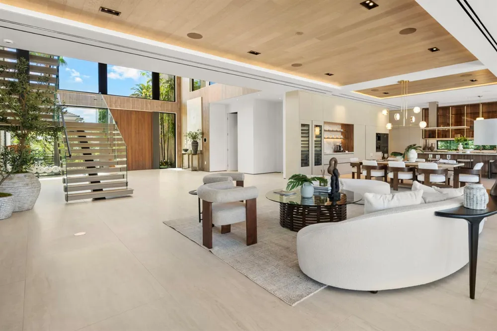 600 Solar Isle Drive Fort Lauderdale, FL 33301
