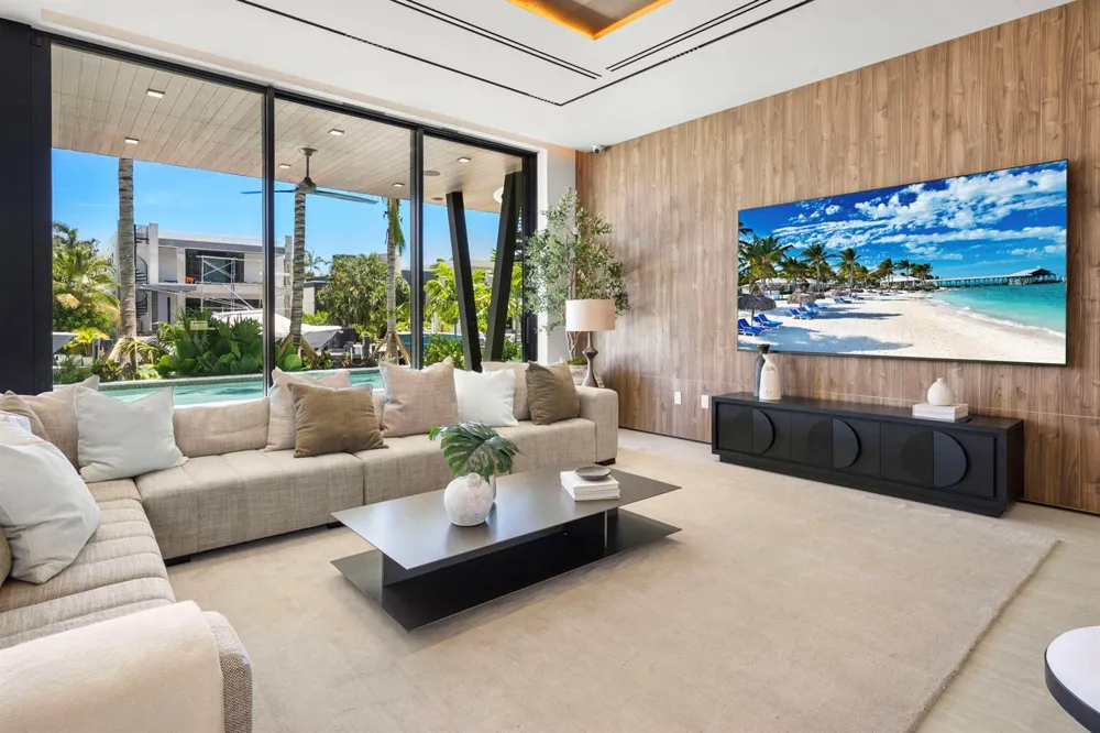 600 Solar Isle Drive Fort Lauderdale, FL 33301