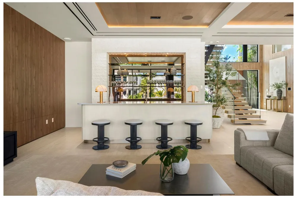 600 Solar Isle Drive Fort Lauderdale, FL 33301
