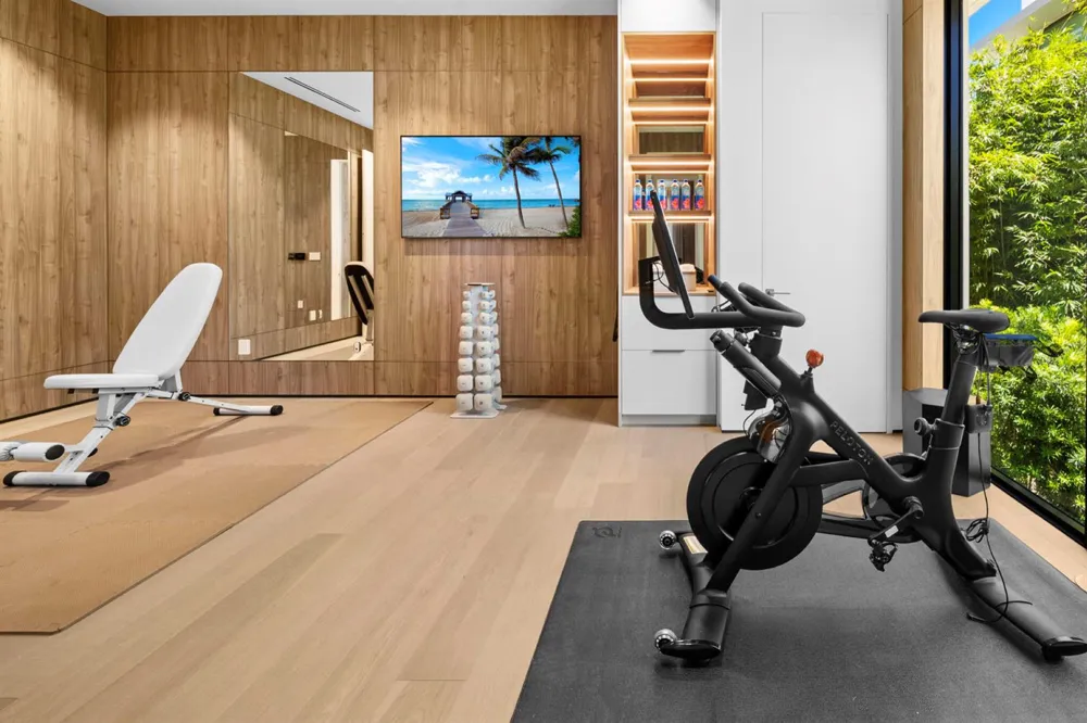 600 Solar Isle Drive Fort Lauderdale, FL 33301