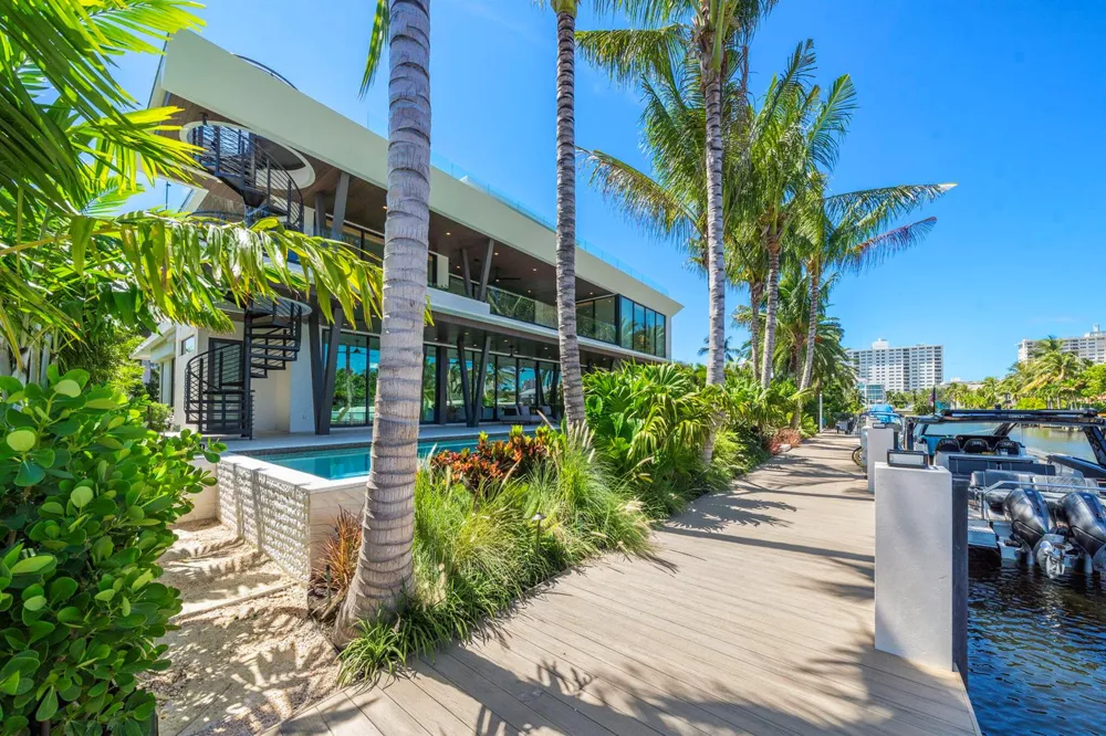 600 Solar Isle Drive Fort Lauderdale, FL 33301