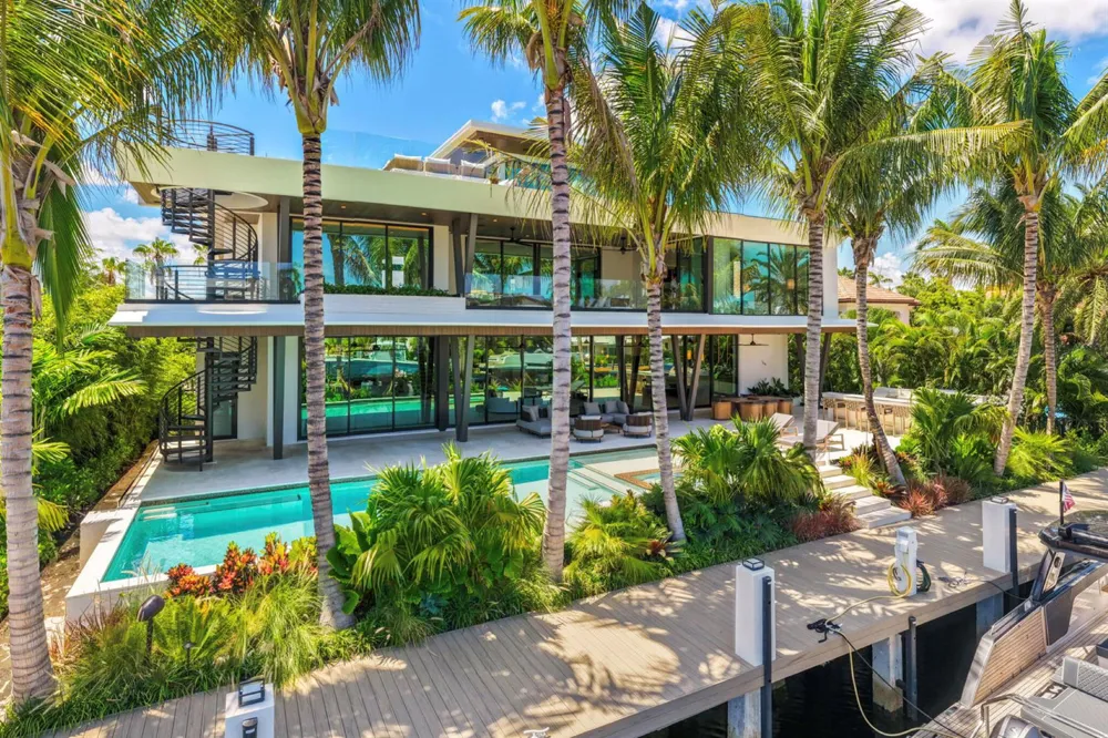 600 Solar Isle Drive Fort Lauderdale, FL 33301