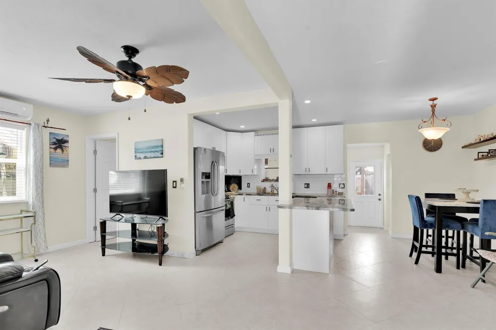 5221 NE 16TH AVENUE Pompano Beach, FL 33064