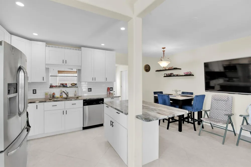 5221 NE 16TH AVENUE Pompano Beach, FL 33064
