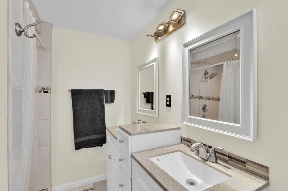 5221 NE 16TH AVENUE Pompano Beach, FL 33064