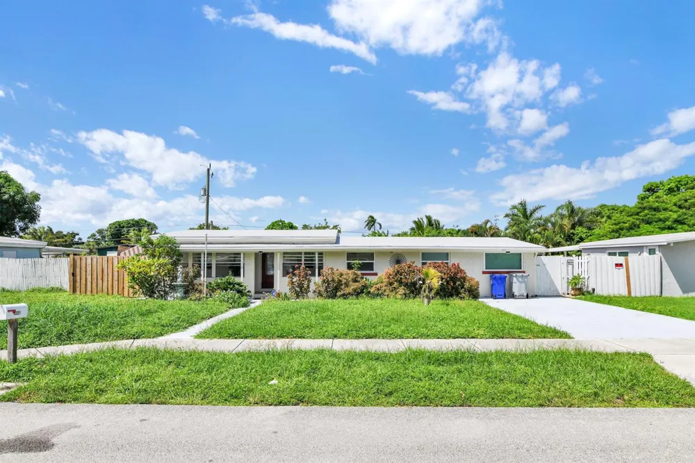 5221 NE 16TH AVENUE Pompano Beach, FL 33064