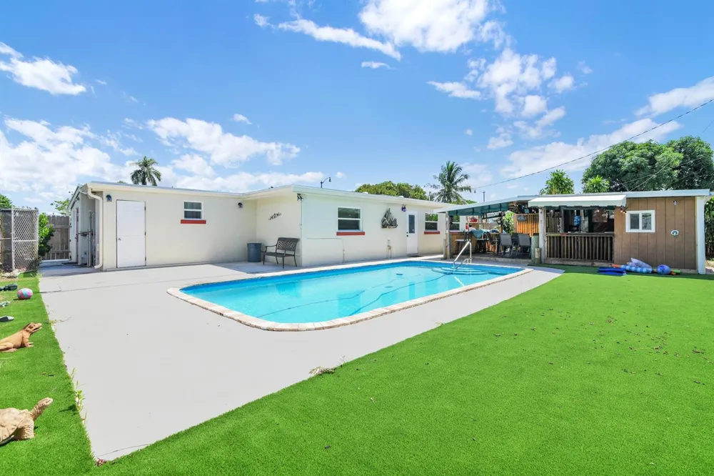 5221 NE 16TH AVENUE Pompano Beach, FL 33064