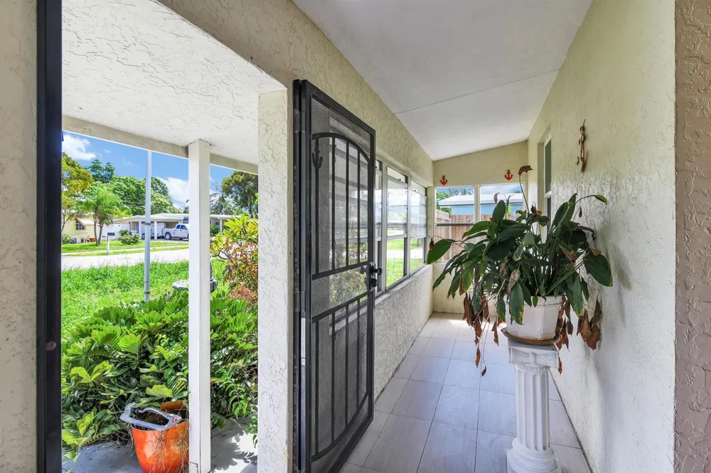 5221 NE 16TH AVENUE Pompano Beach, FL 33064