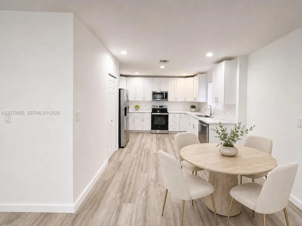 529 NW 16th Ave Fort Lauderdale, FL 33311