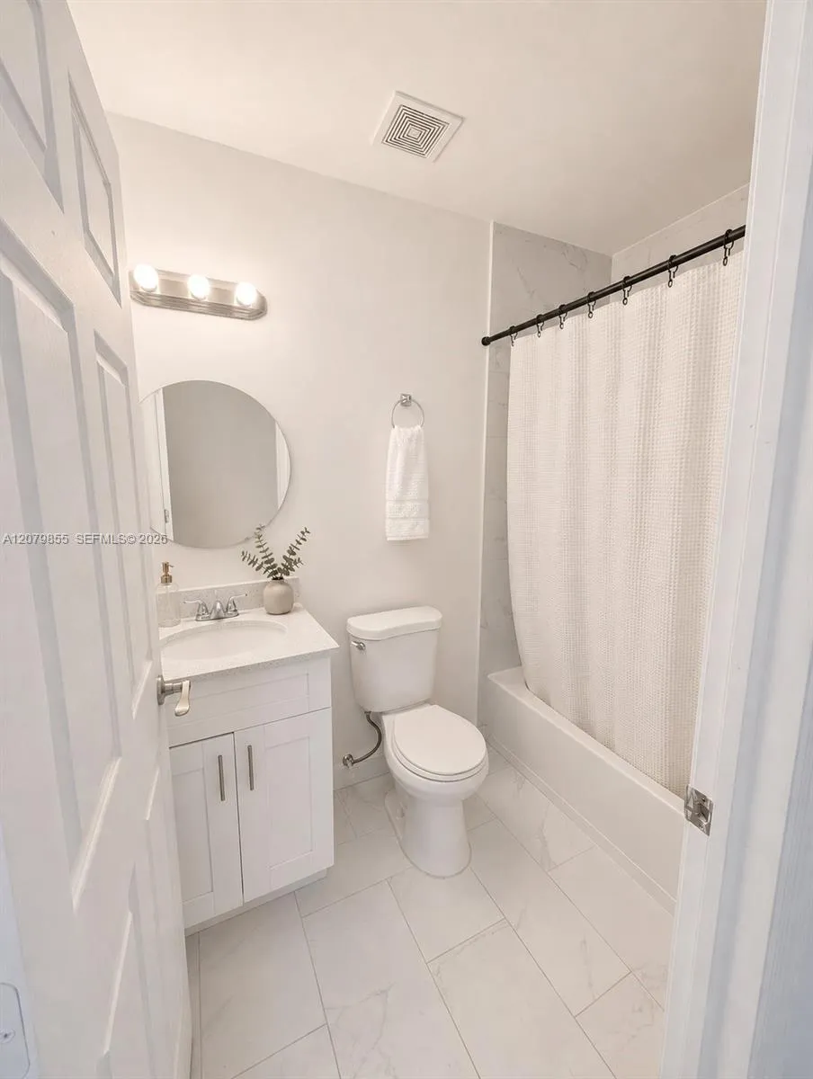 529 NW 16th Ave Fort Lauderdale, FL 33311