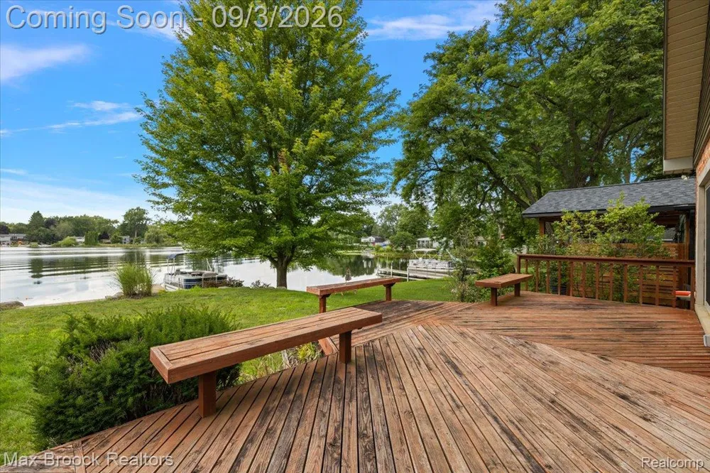 1930 Lake Pointe Drive Brandon Charter Township, MI 48462