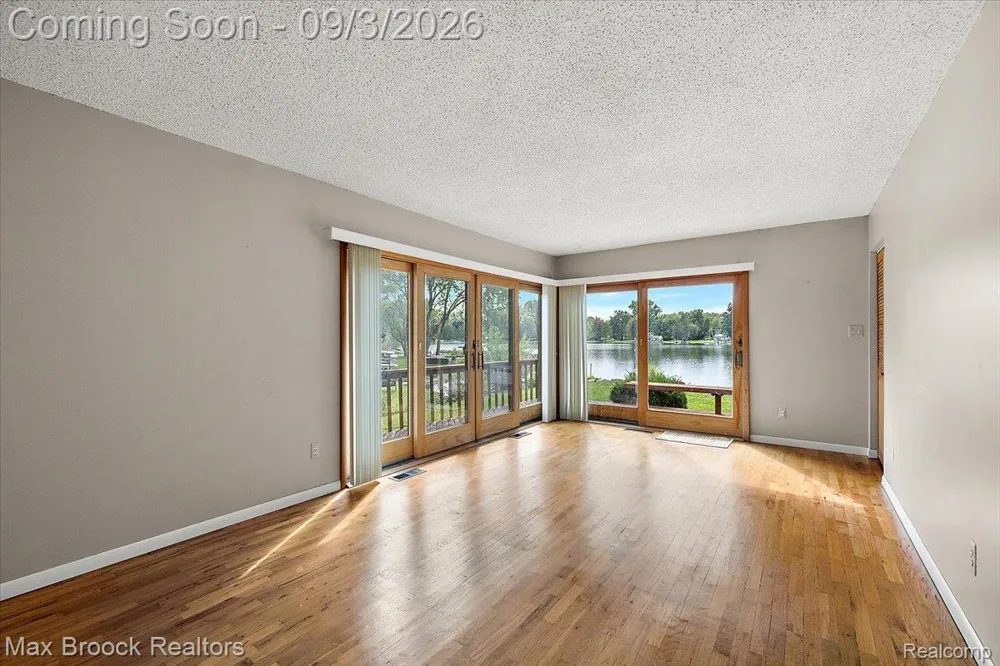 1930 Lake Pointe Drive Brandon Charter Township, MI 48462