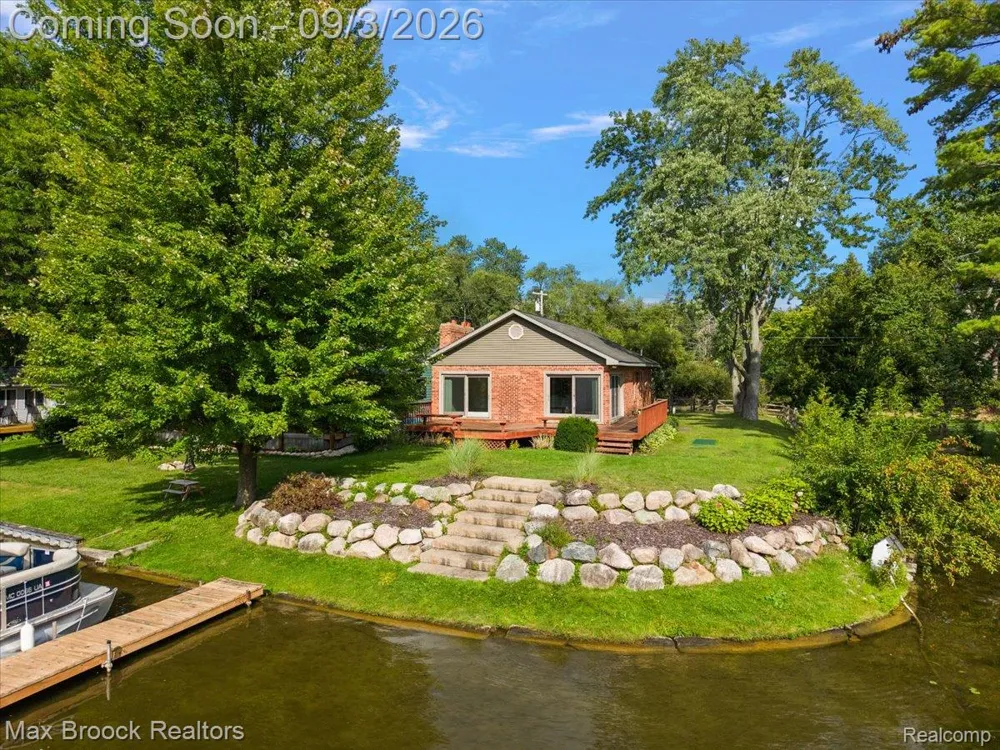 1930 Lake Pointe Drive Brandon Charter Township, MI 48462